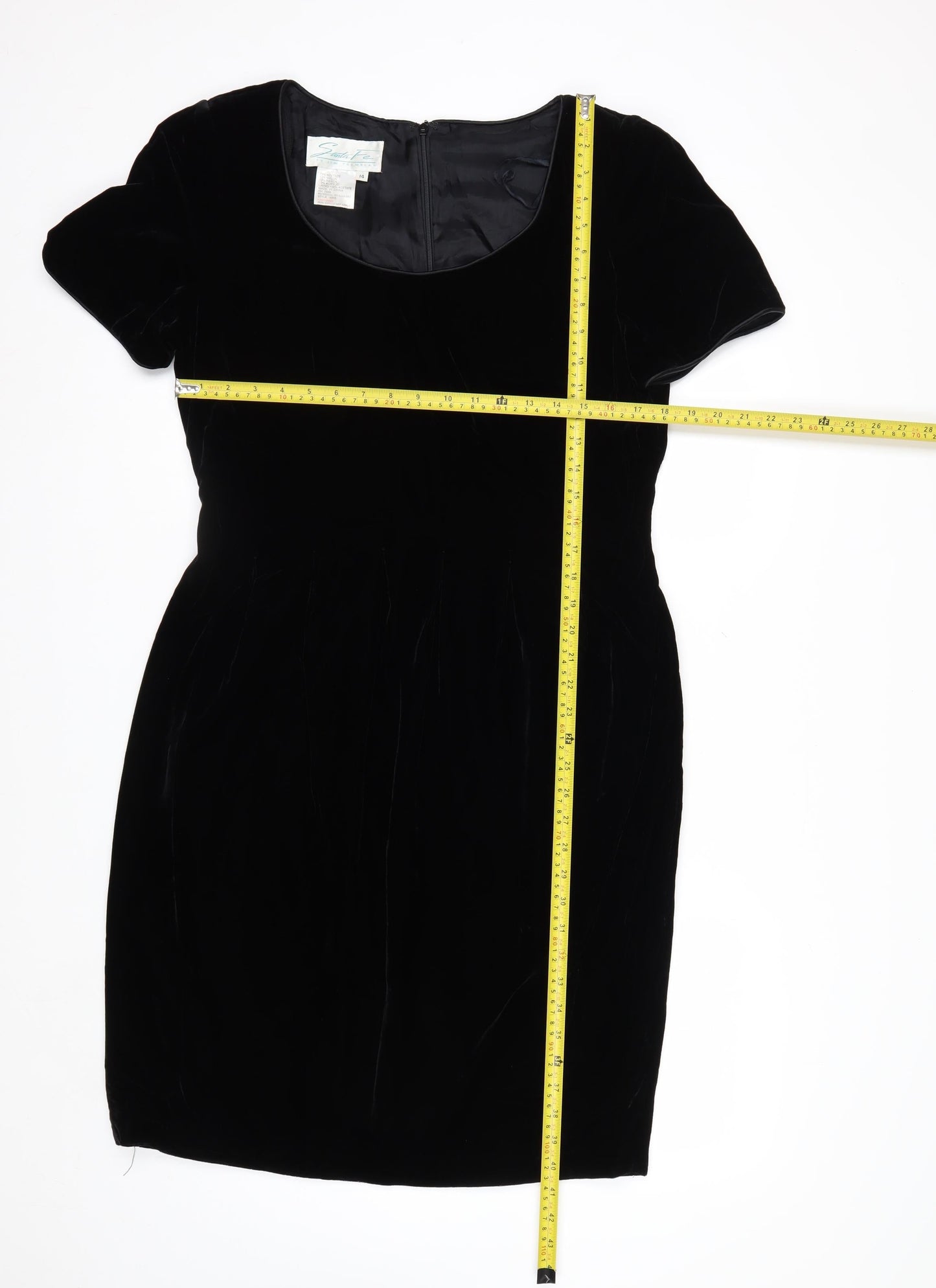 Santa Fe Women’s Black Velvet Sheath Dress Size 14 Short Sleeve