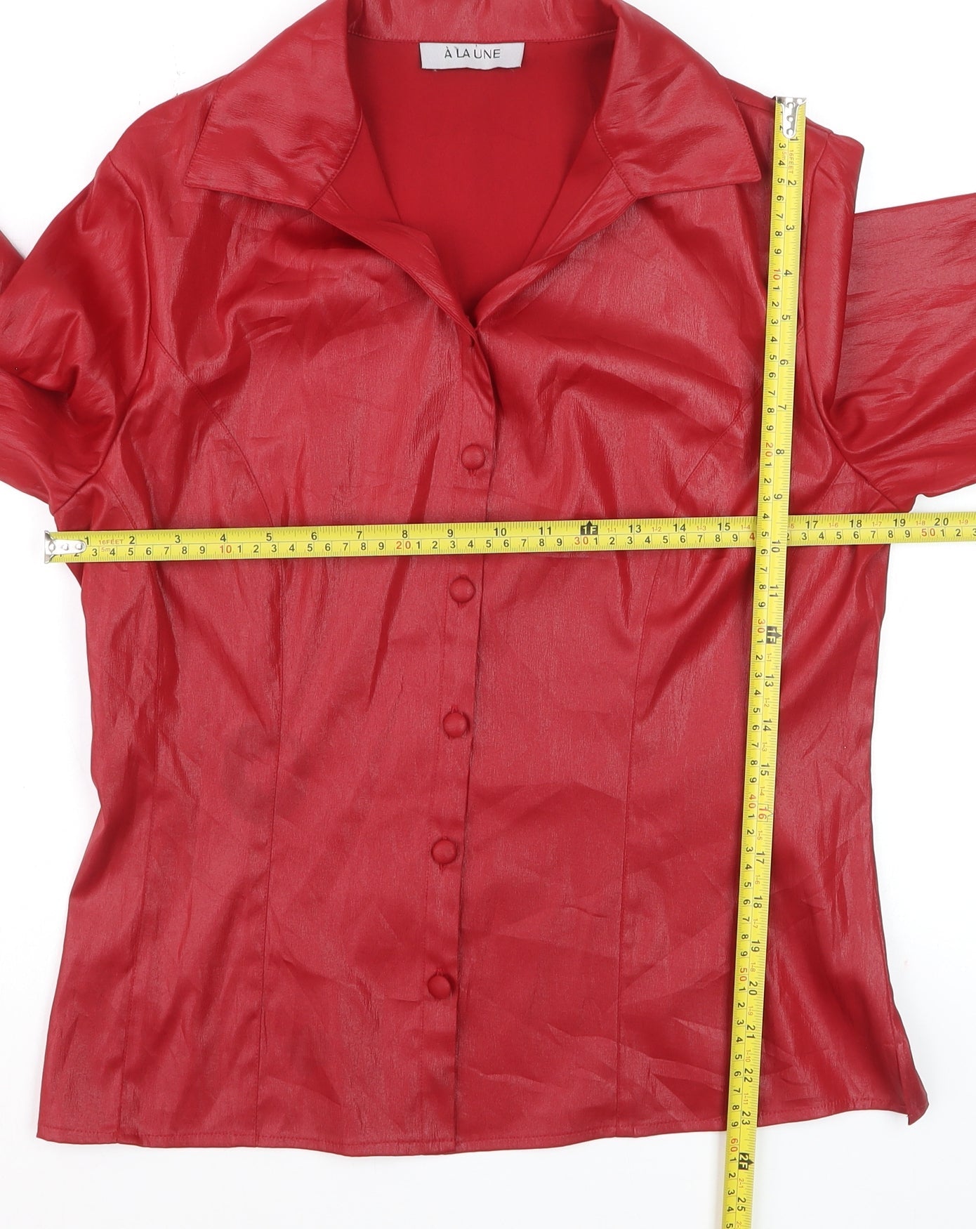 À La Une Women’s Red Collared Long Sleeve Satin Blouse Size M