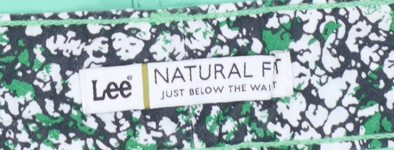 Lee Women's Green Chino Shorts Size 10 Cotton Blend Casual