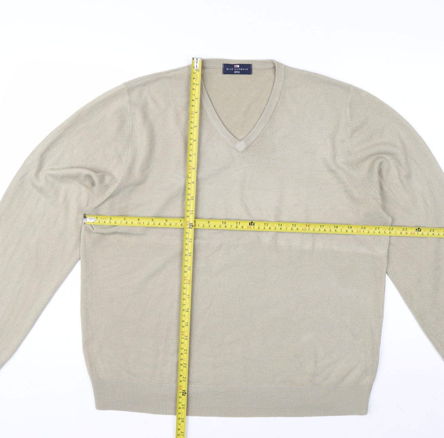 Marks and Spencer Men’s Beige V-Neck Acrylic Jumper Size L