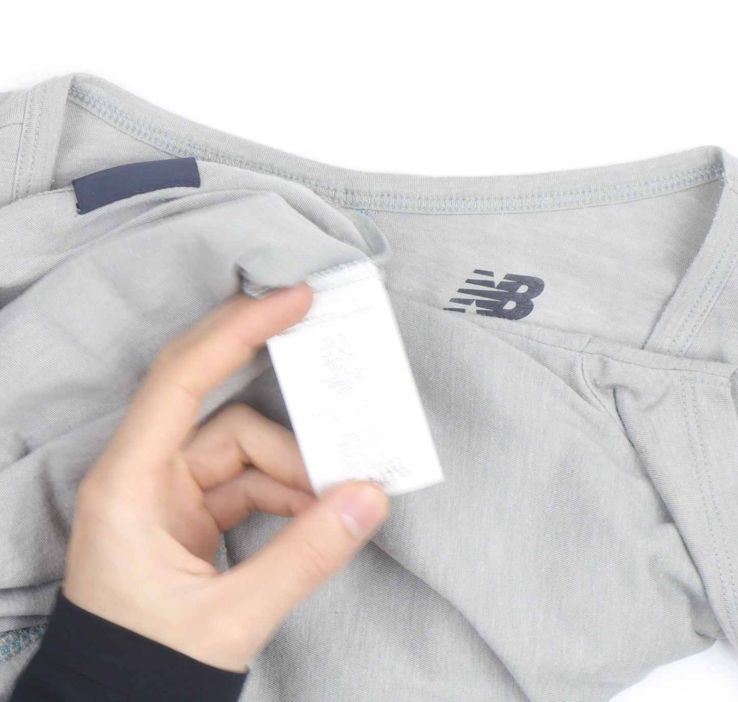 New Balance Womens Grey V-Neck Short Sleeve Cotton Blend T-Shirt Size 12