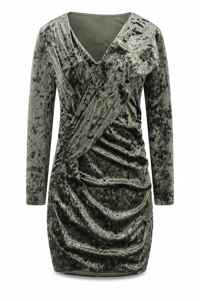 Front view of ASOS Women’s Green Velvet Bodycon Dress, size UK 16, Long Sleeve Partywear