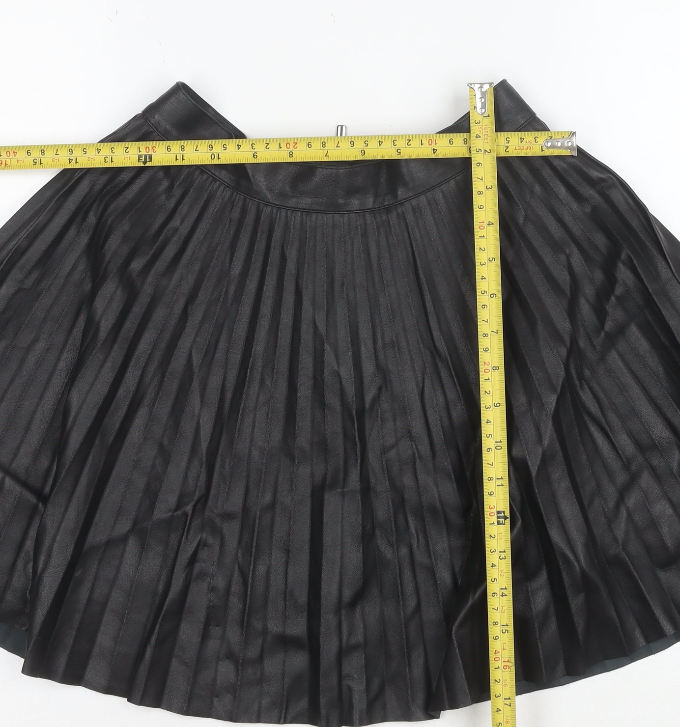 Topshop Petite Women's Black Faux Leather Pleated Skirt Size 6