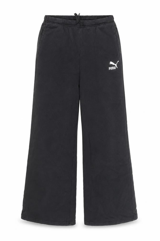Front view of Puma boys’ black sweatpants 8 years regular fit fleece activewear trousers