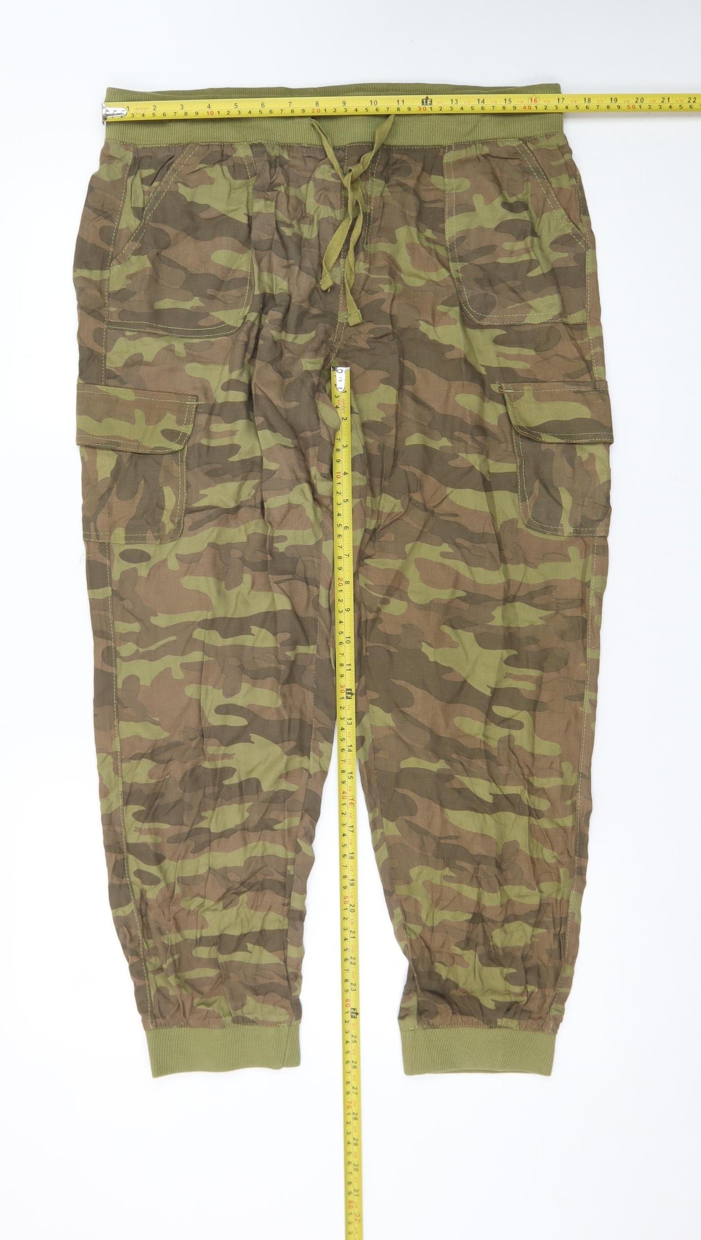 Helium London Men's Green Camouflage Cargo Trousers XL