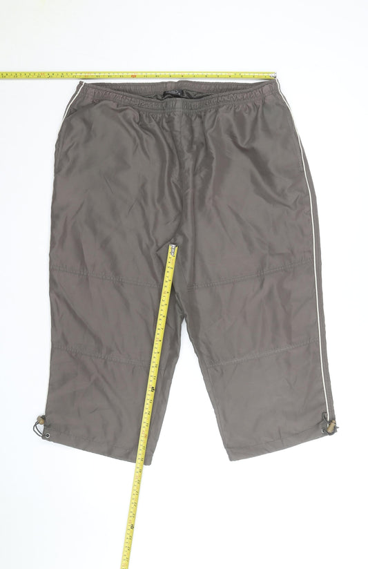 BM Women Brown Size 18 Cargo Shorts 100% Polyester Outdoor Style