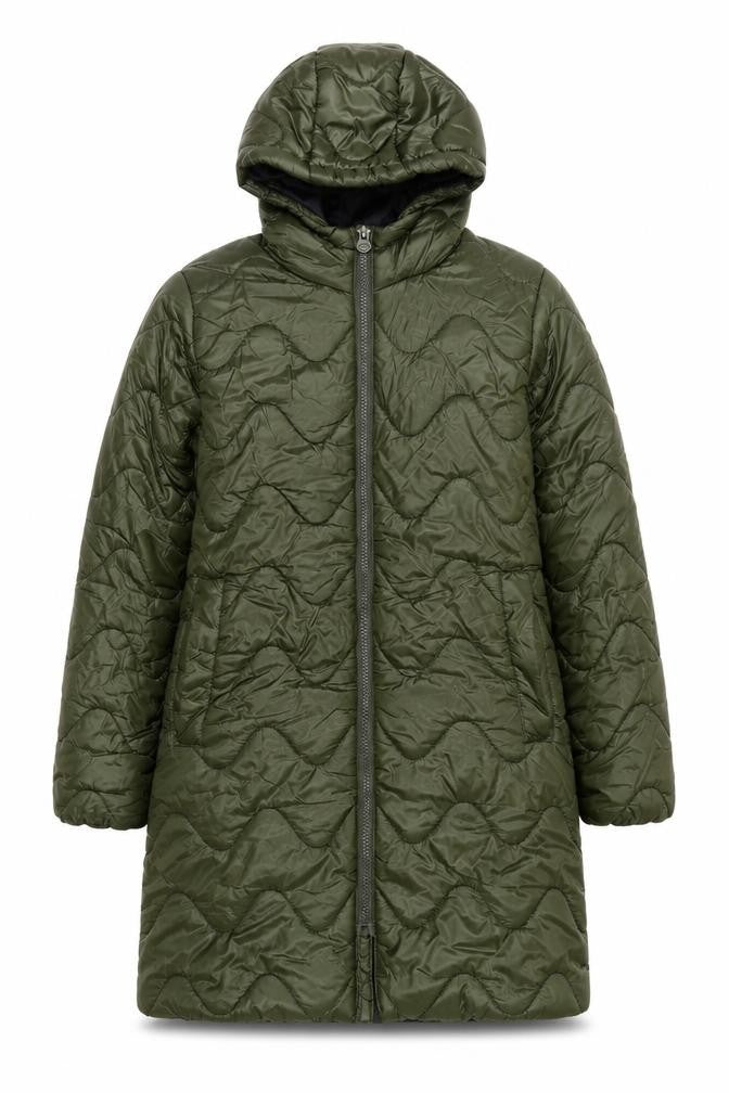 Front view of Regatta girls’ green long hooded quilted puffer coat 13 years