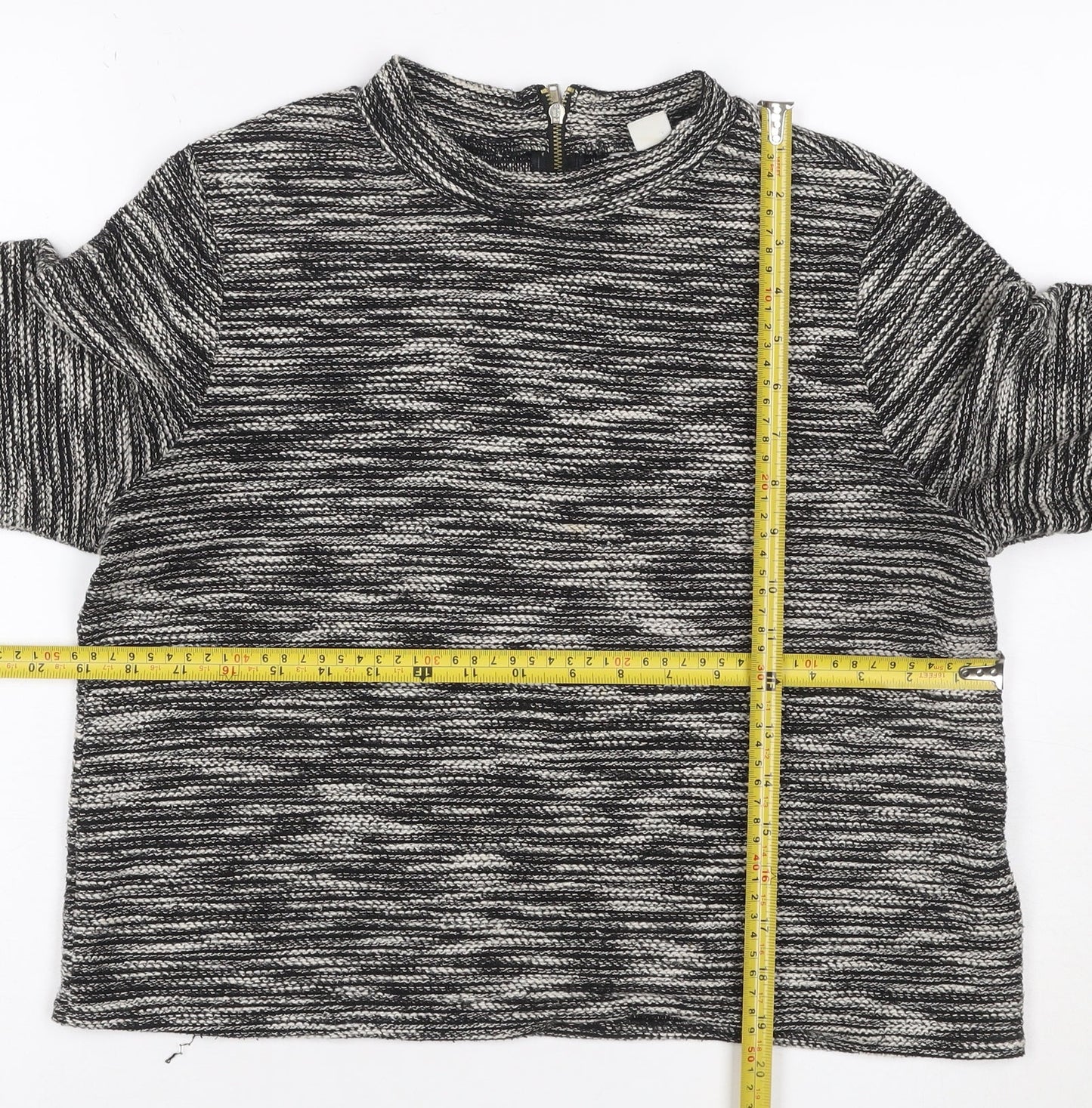 H&M Women’s Black White Cropped Knit Half Zip Top Size M