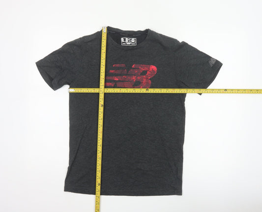 New Balance Men’s Black S Graphic Logo Sports Crew Neck T-Shirt