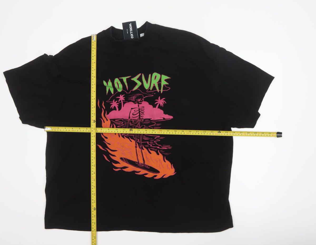 Close-up detail of Collusion Men’s Black L Hot Surf Skull Graphic Oversized T-Shirt