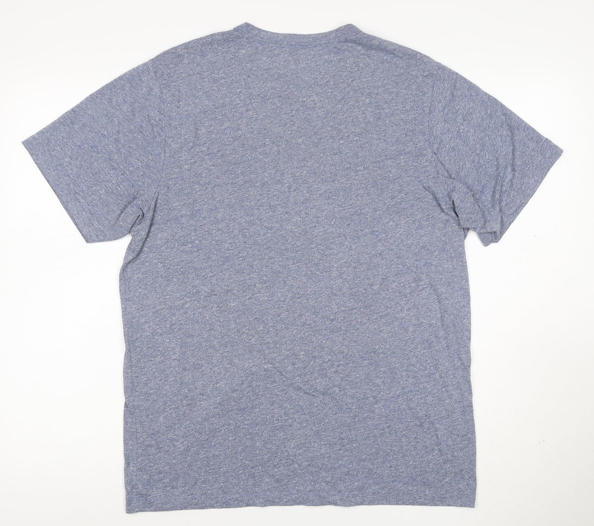 Close-up detail of Pull&Bear Men's Blue Marl Pocket Crew Neck Short Sleeve T-Shirt M