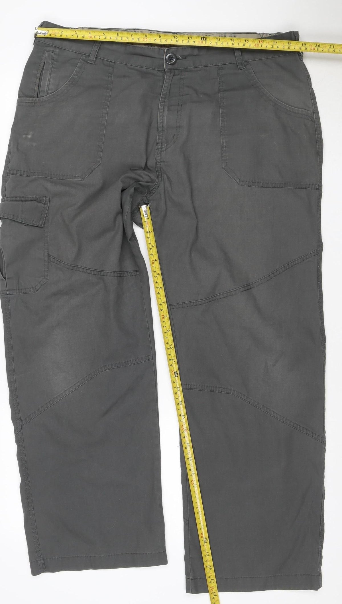 Brand and care label for TOG24 Men’s Grey Cargo Trousers L 36in Regular Straight Leg Pockets
