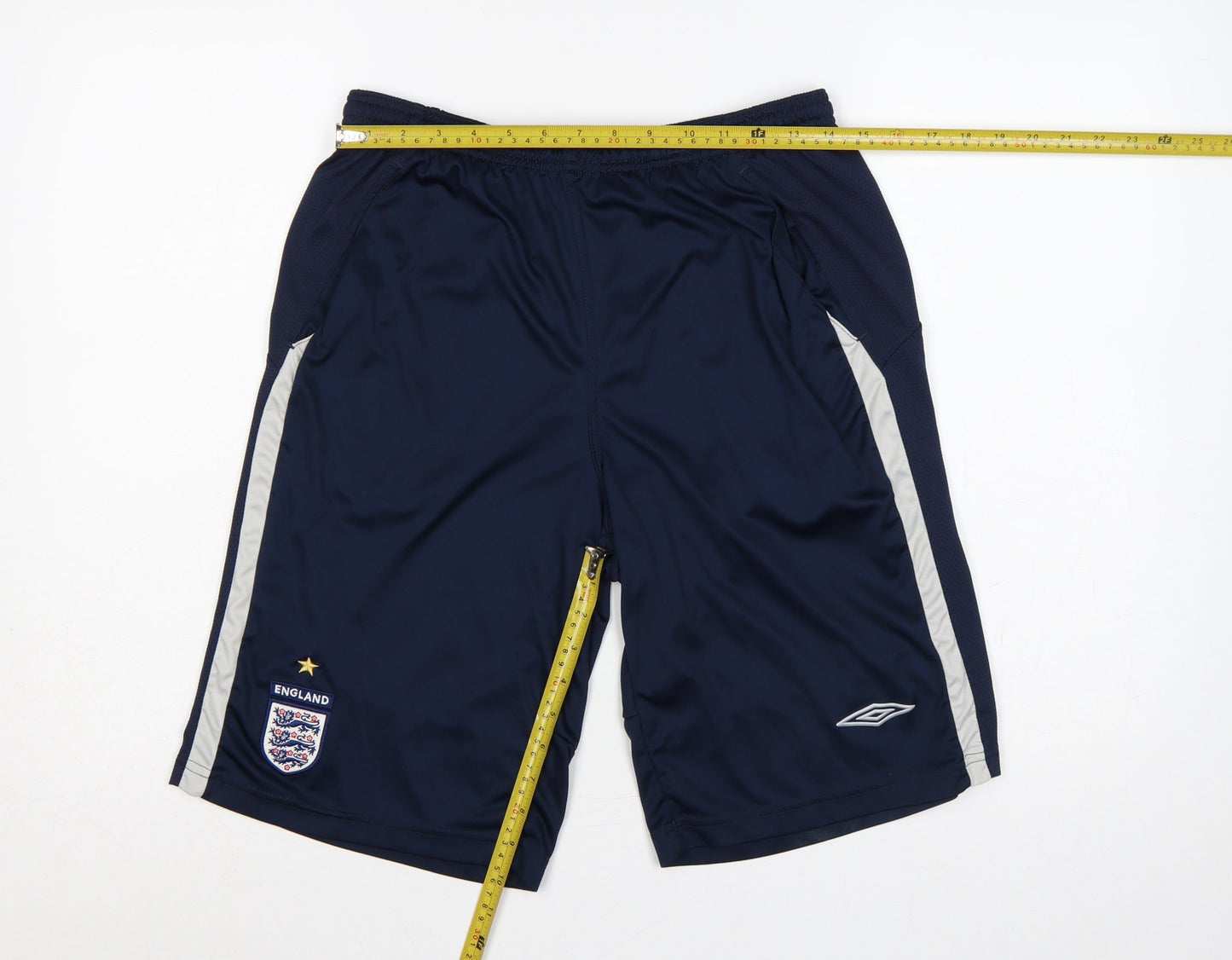 Umbro England Men’s Blue L Athletic Football Shorts Mesh 2000s