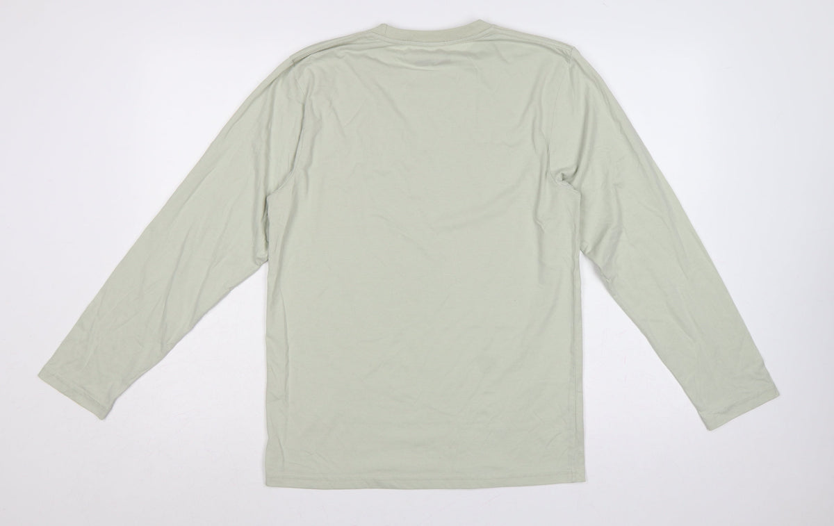 Brand and care label for O'Taya Men's Green L Graphic Success Long Sleeve Crew Neck T-Shirt