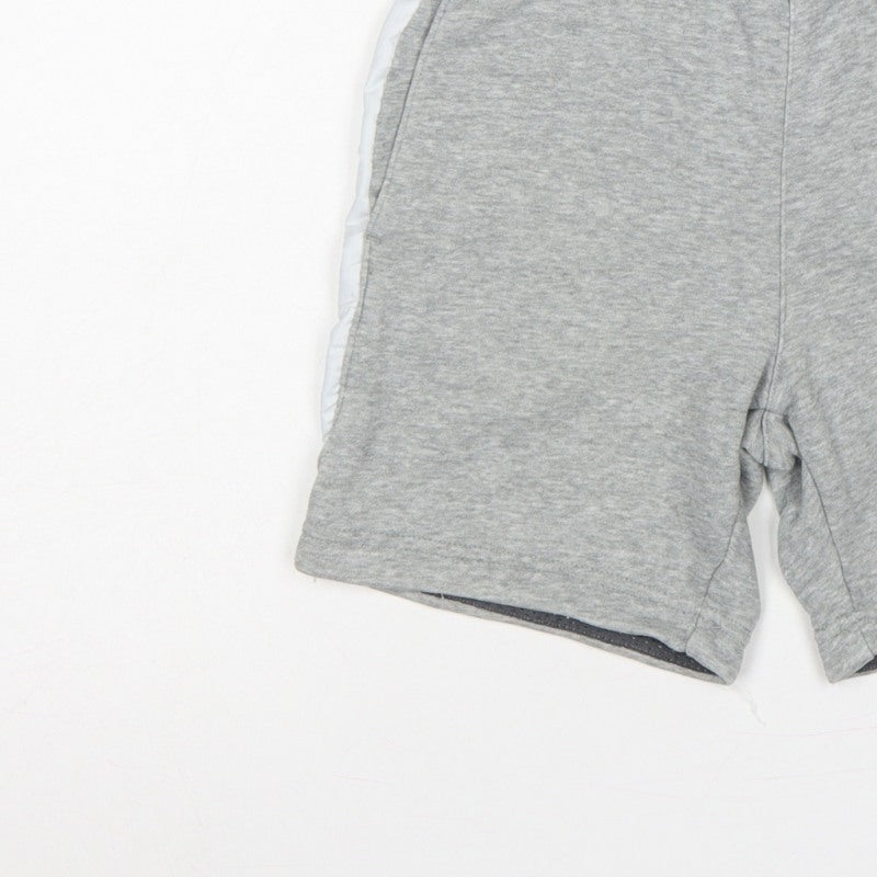 Additional view of Nike boys’ grey sweat shorts 8-9 years s 128-137cm logo pockets