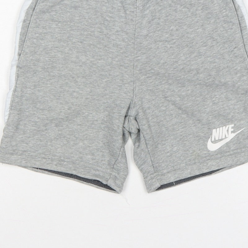 Additional view of Nike boys’ grey sweat shorts 8-9 years s 128-137cm logo pockets