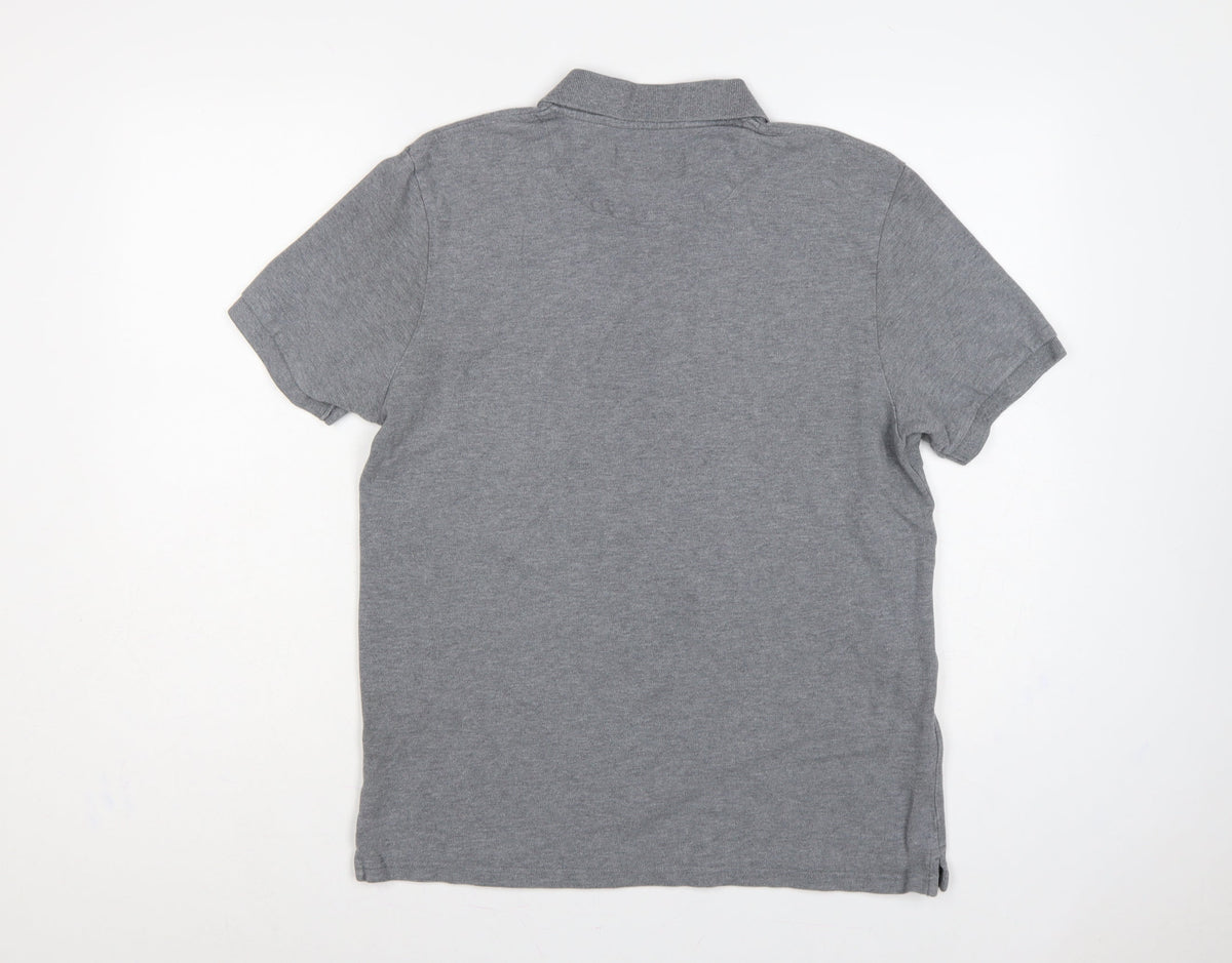 Brand and care label for Lyle & Scott men’s grey logo short sleeve polo shirt, size L