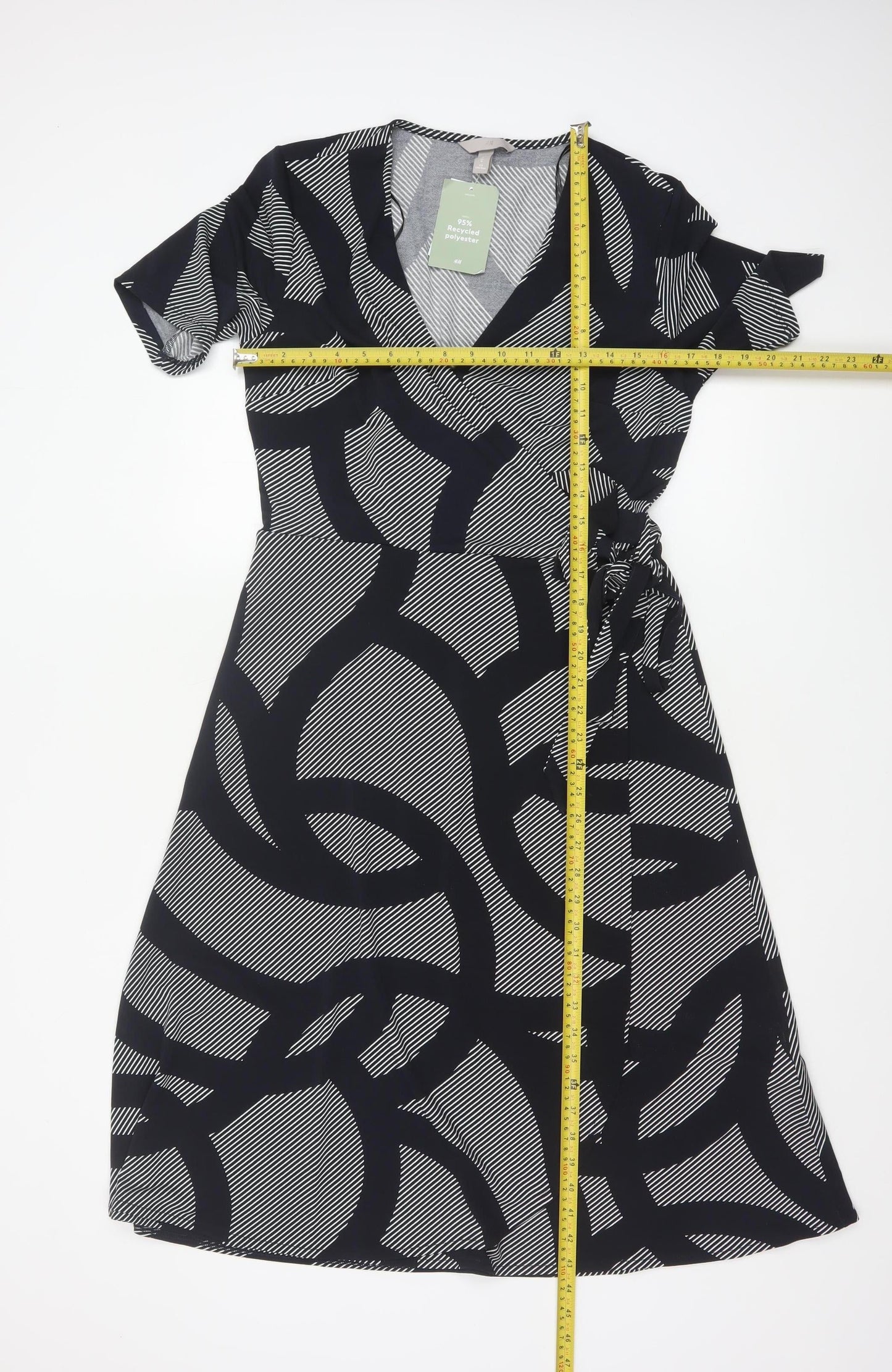 H&M Women Black Geometric Print Wrap Midi Dress Size M Tie Belt