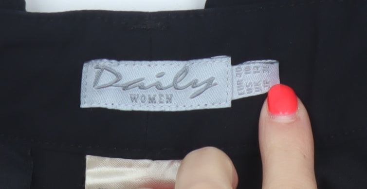 Daily Women Black UK 10 Bermuda Smart Stretch Shorts Heart Charm