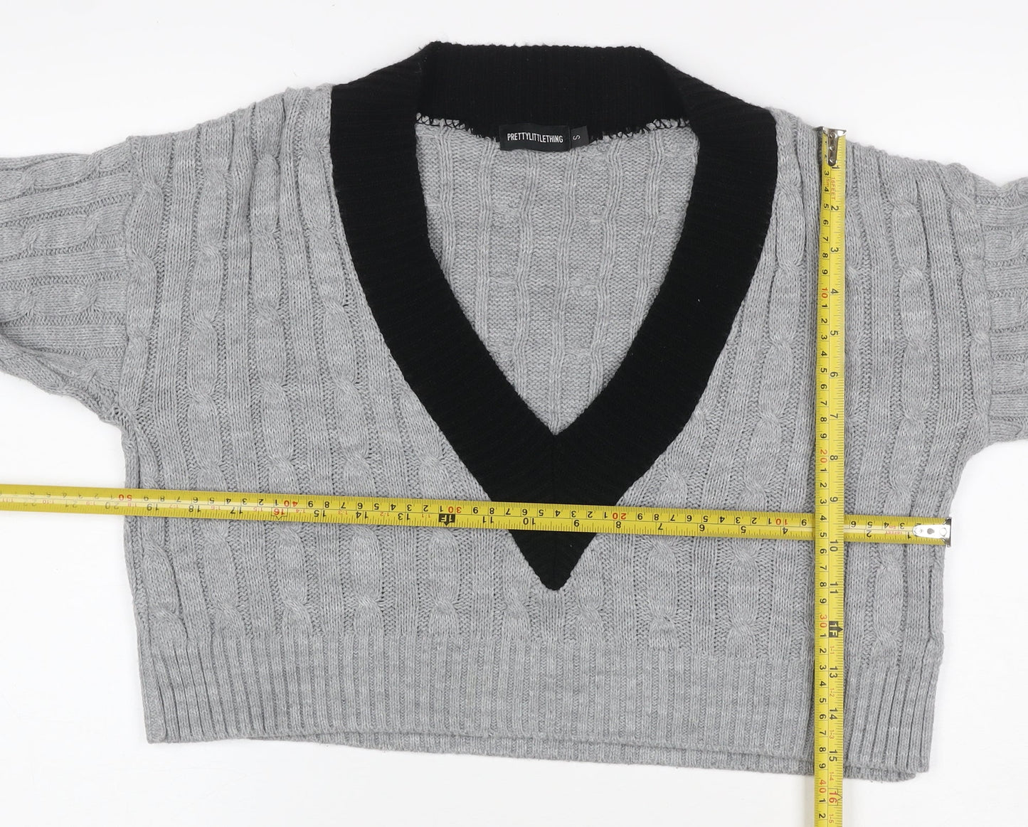 PrettyLittleThing Women’s Grey S Cable Knit V-Neck Cropped Jumper