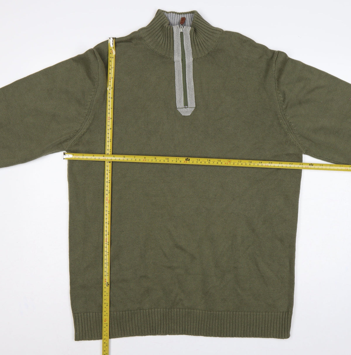 Close-up detail of W&B Men’s Green XL Quarter Zip High Neck Knit Jumper