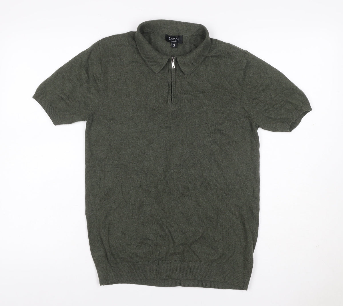 Back view of boohooMAN Men’s Green, size S, Knit 1/4 Zip Short Sleeve Polo
