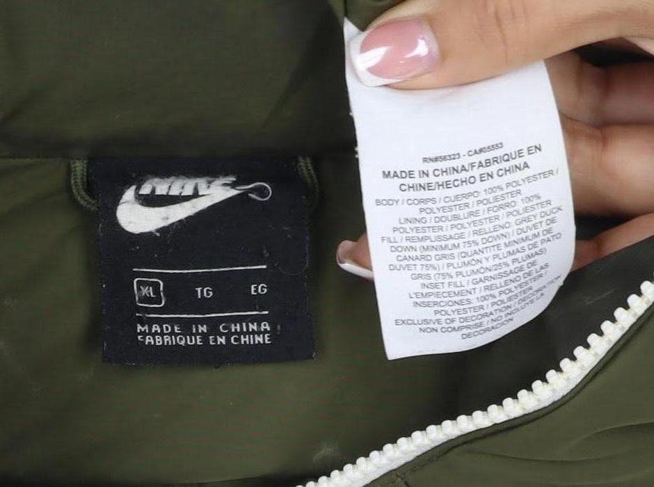 Nike Men’s Black Khaki L Hooded Puffer Jacket Quilted Logo