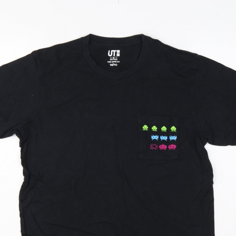 Additional view of Uniqlo Men Black M UT Taito Space Invaders Pocket Graphic T-Shirt