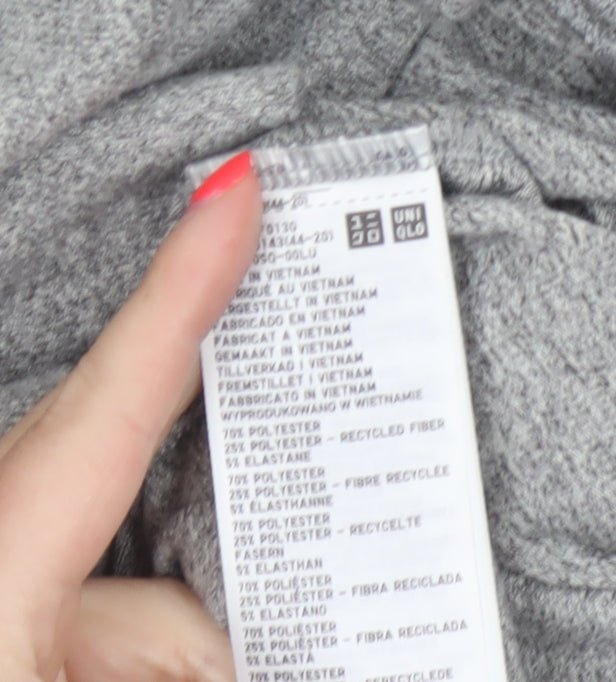 Uniqlo Women Grey M Pullover Crew Neck Long Sleeve Sweatshirt
