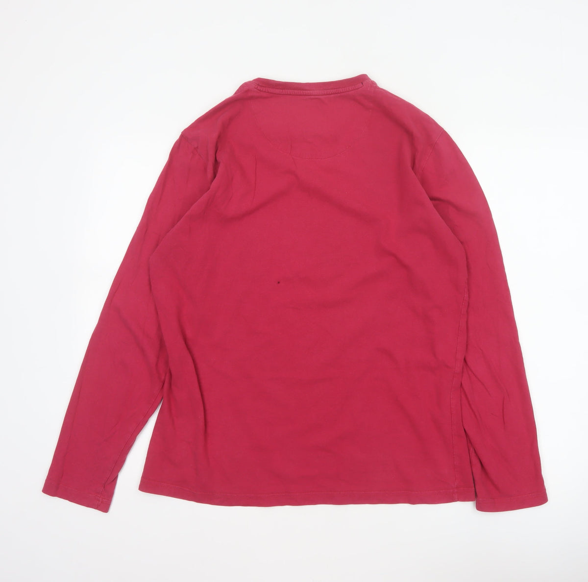 Brand and care label for Crew Clothing Company Men’s Red M Long Sleeve Graphic Crew Neck Top