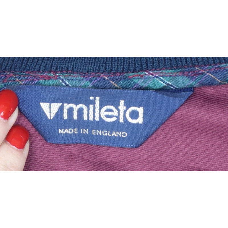 Mileta Men’s Red XL V-Neck Pullover Sweatshirt Made in England