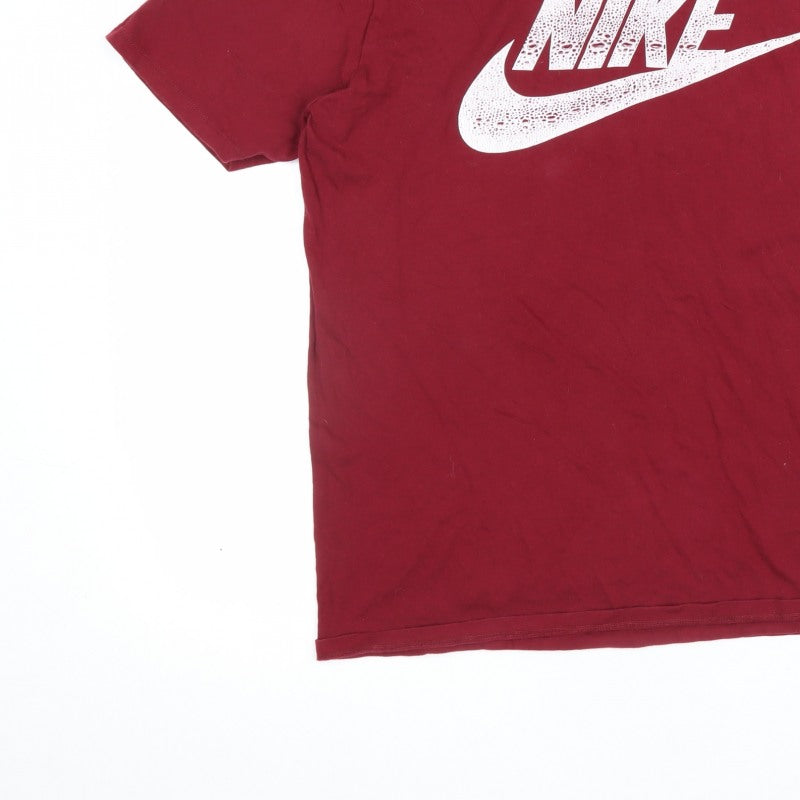 Nike Men’s Red M Athletic Fit Logo Graphic Cotton T-Shirt