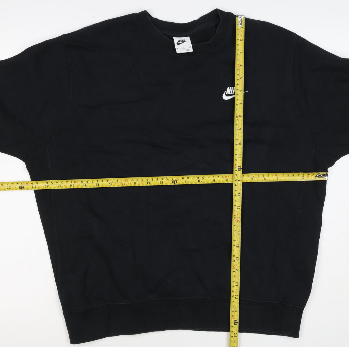 Nike Men’s Black M Crew Neck Pullover Sweatshirt Embroidered Logo