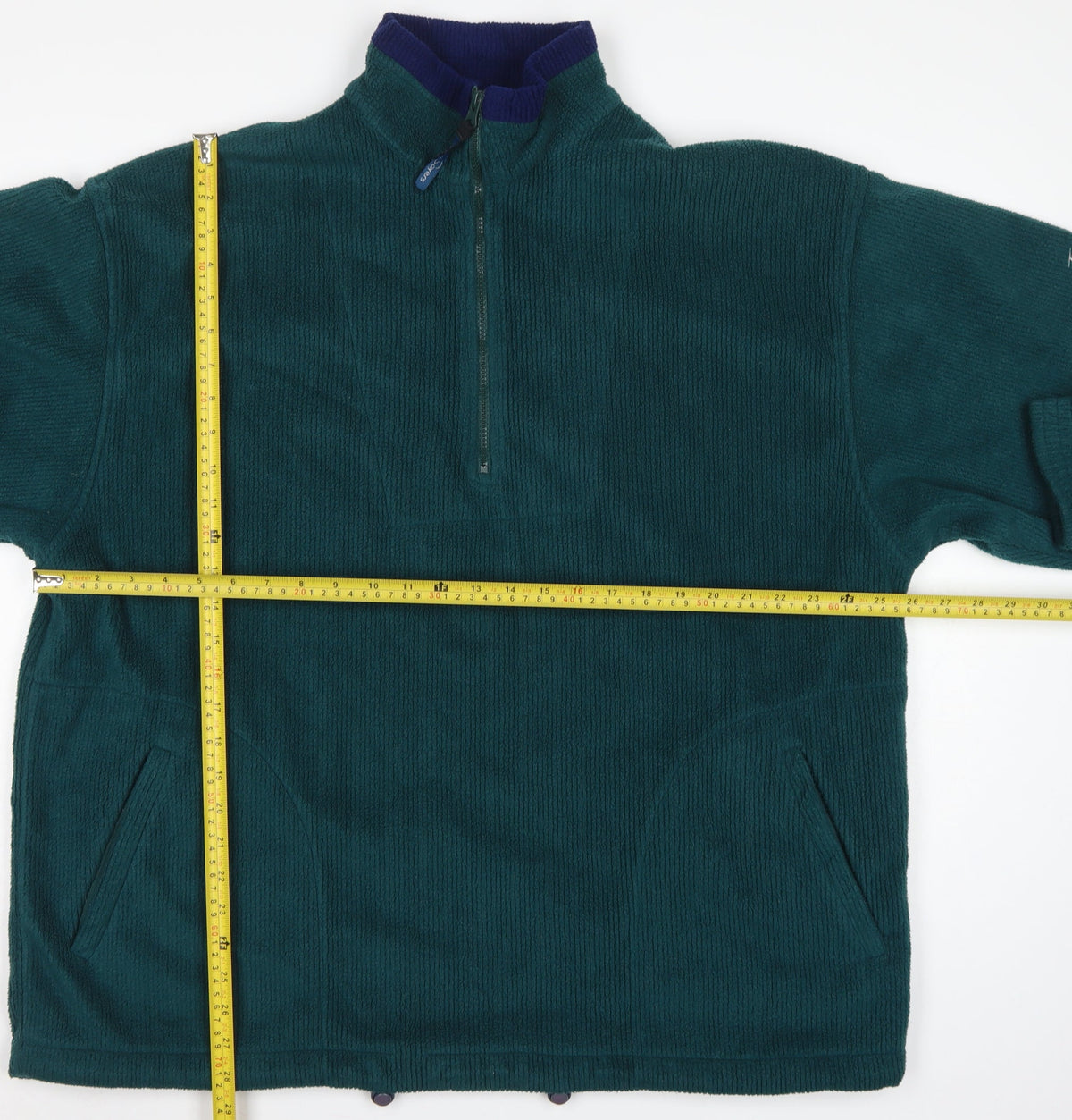 Close-up detail of Tom Sayers Men's Green XL 1/2 Zip Fleece Pullover Sweatshirt