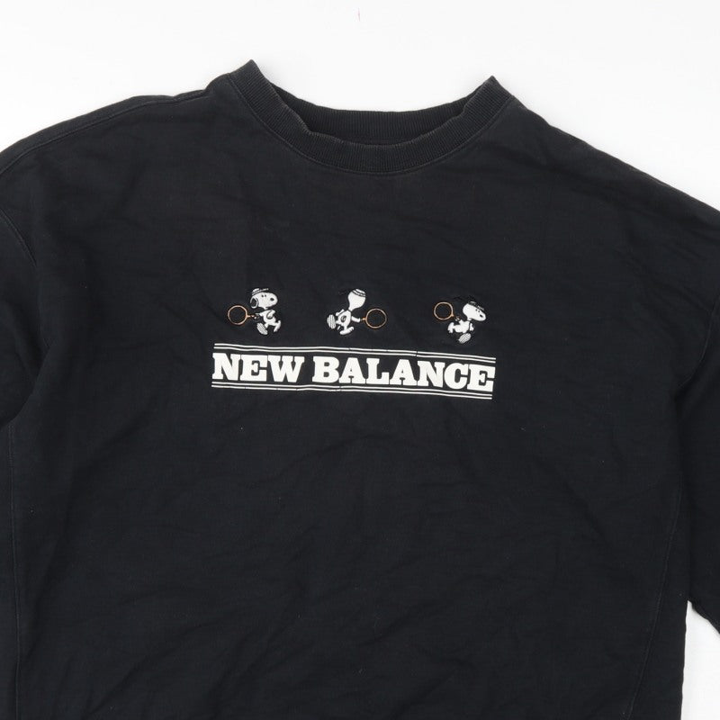 Additional view of New Balance men’s black xl peanuts snoopy tennis graphic sweatshirt