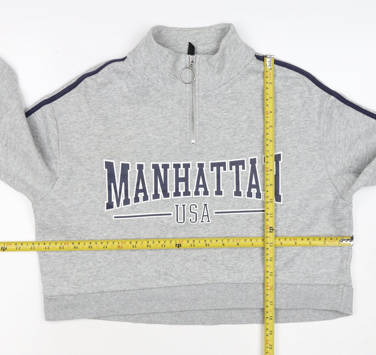 H&M Divided Women’s Grey M Manhattan USA 1/4 Zip Sweatshirt