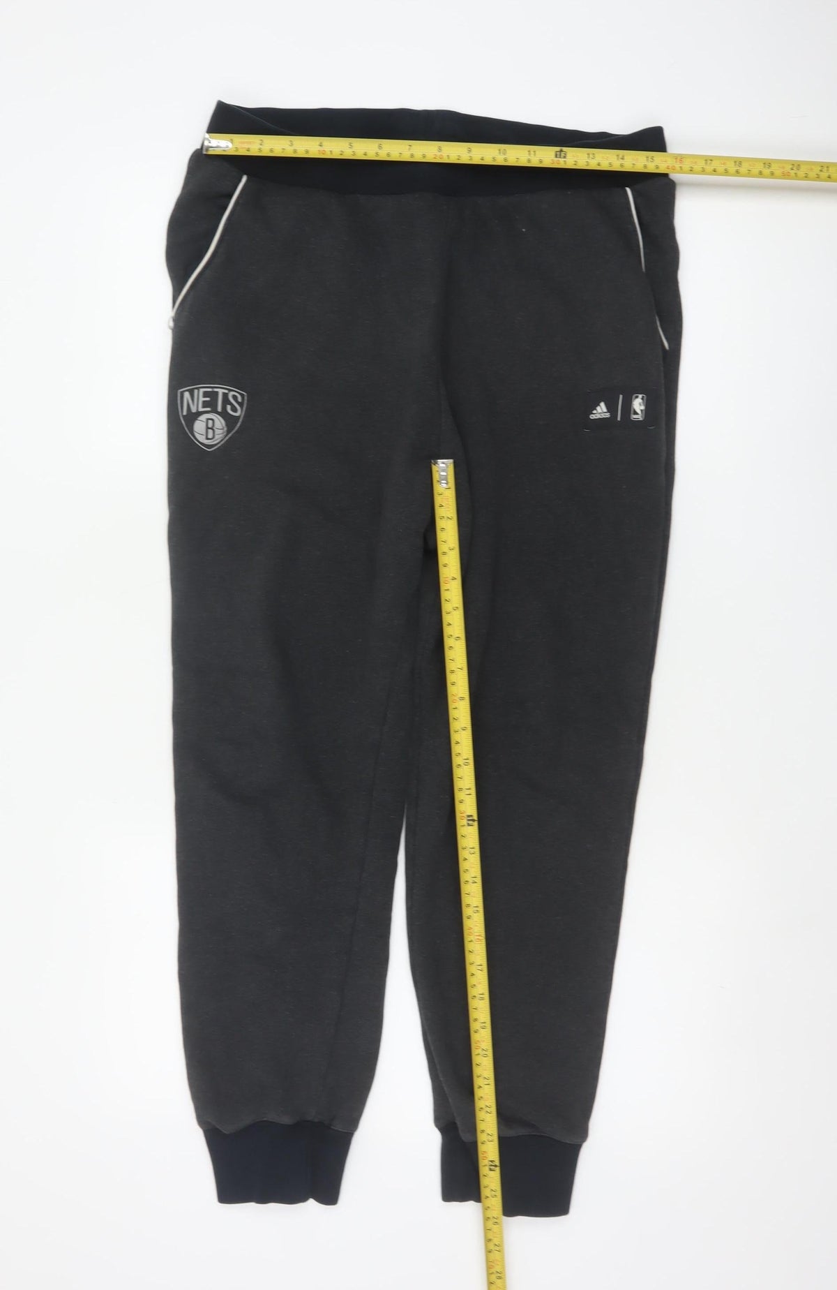 Adidas Men’s Black M Brooklyn Nets NBA Cuffed Jogger Sweatpants