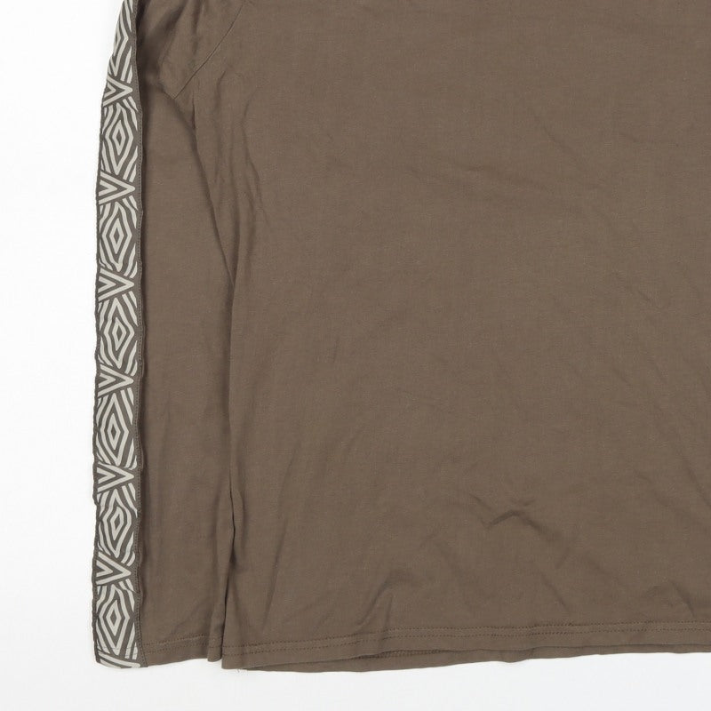 Umbro Men’s Brown Small Long Sleeve Geometric Logo T-Shirt