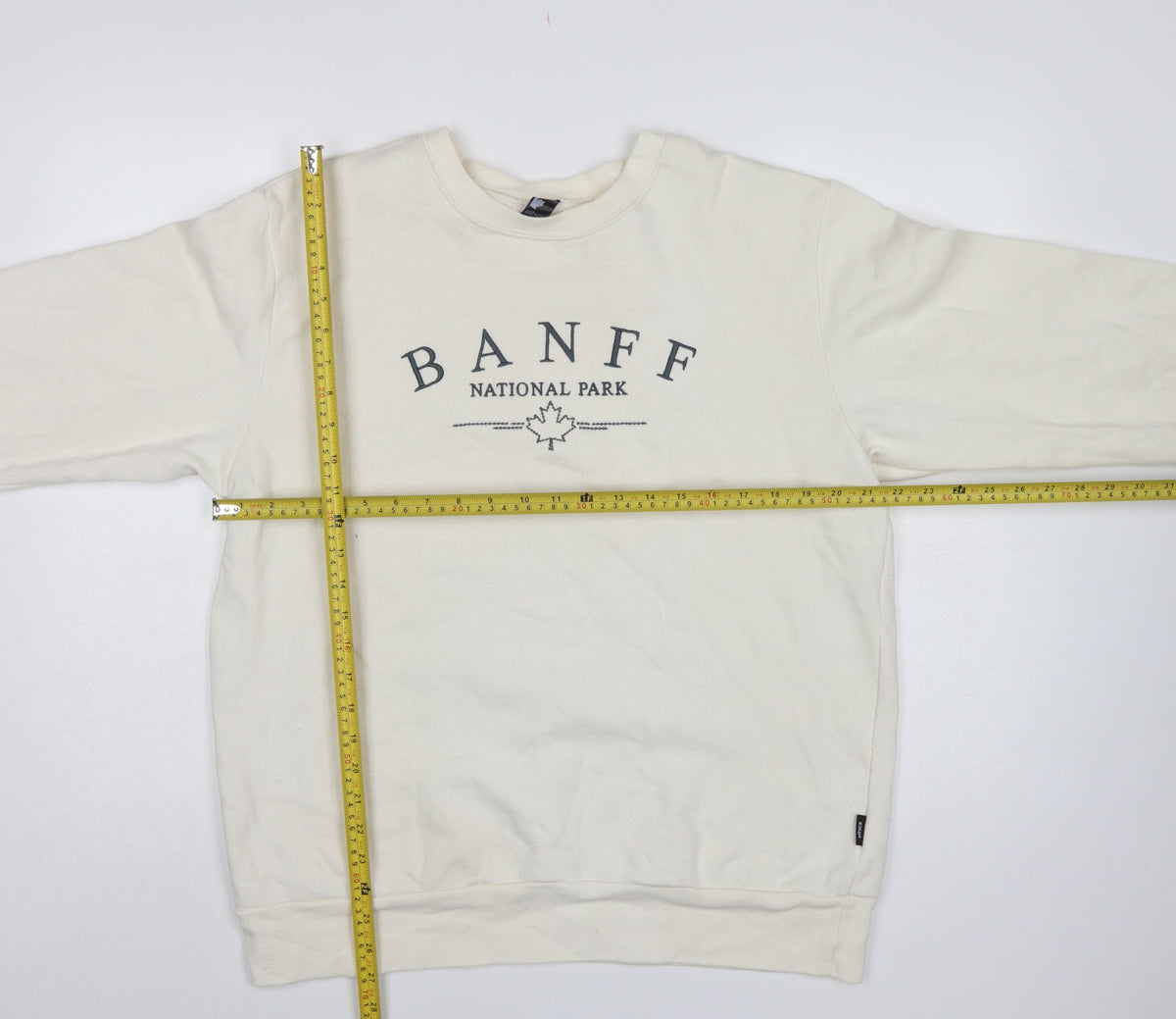 Ethica Women’s Ivory M Pullover Sweatshirt Banff National Park