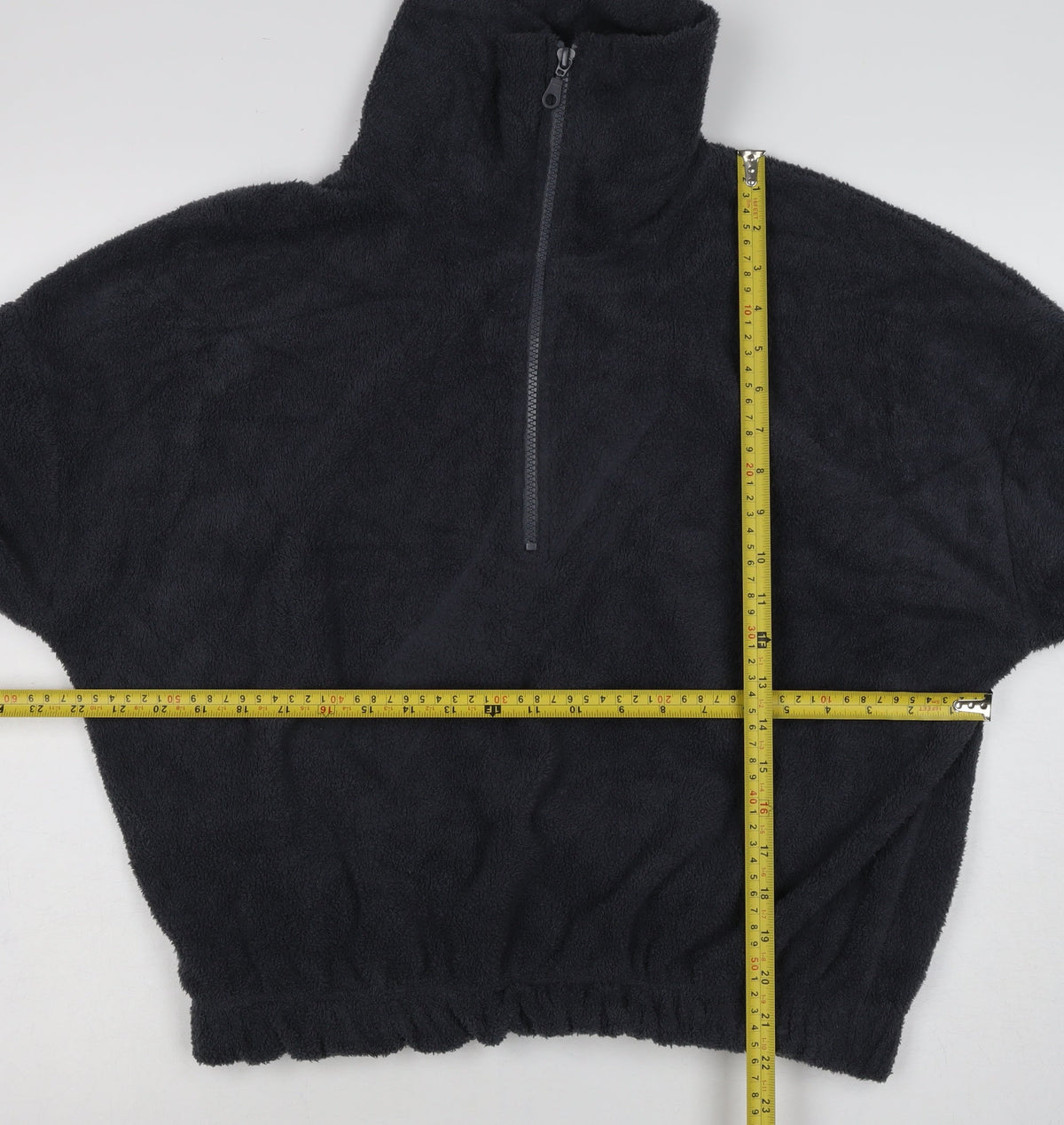 Urban Outfitters Women’s Black L Fleece Half Zip Pullover Sweatshirt